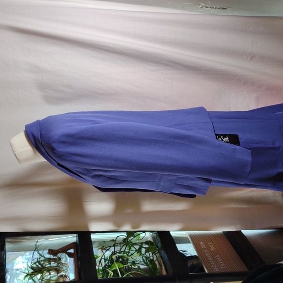 NWT Le Suit Elegant Purple/Merino Blue Blazer & Skirt Suit - Size 8 - Picture 5 of 15